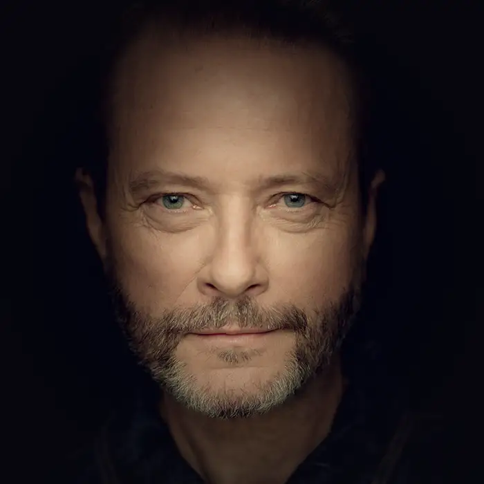 Artur Żmijewski